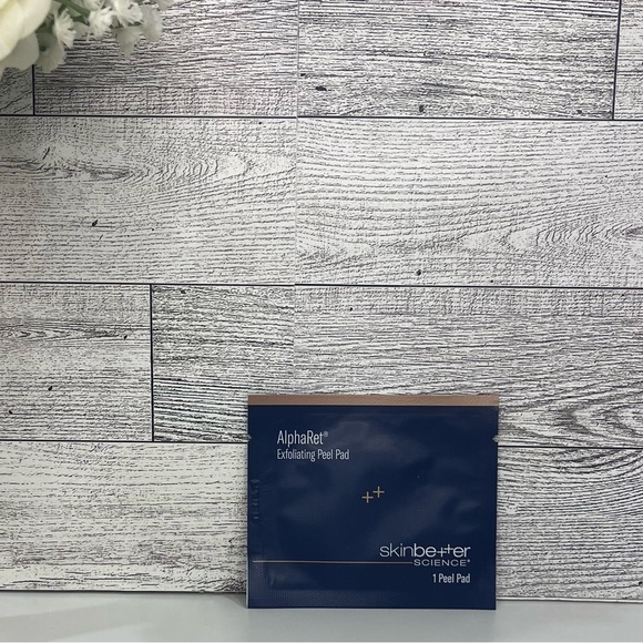 Sold! BNIB & Sealed Skinbetter Interfuse Intensive Treatment Lines➕AlphaRet Peel - Picture 6 of 11